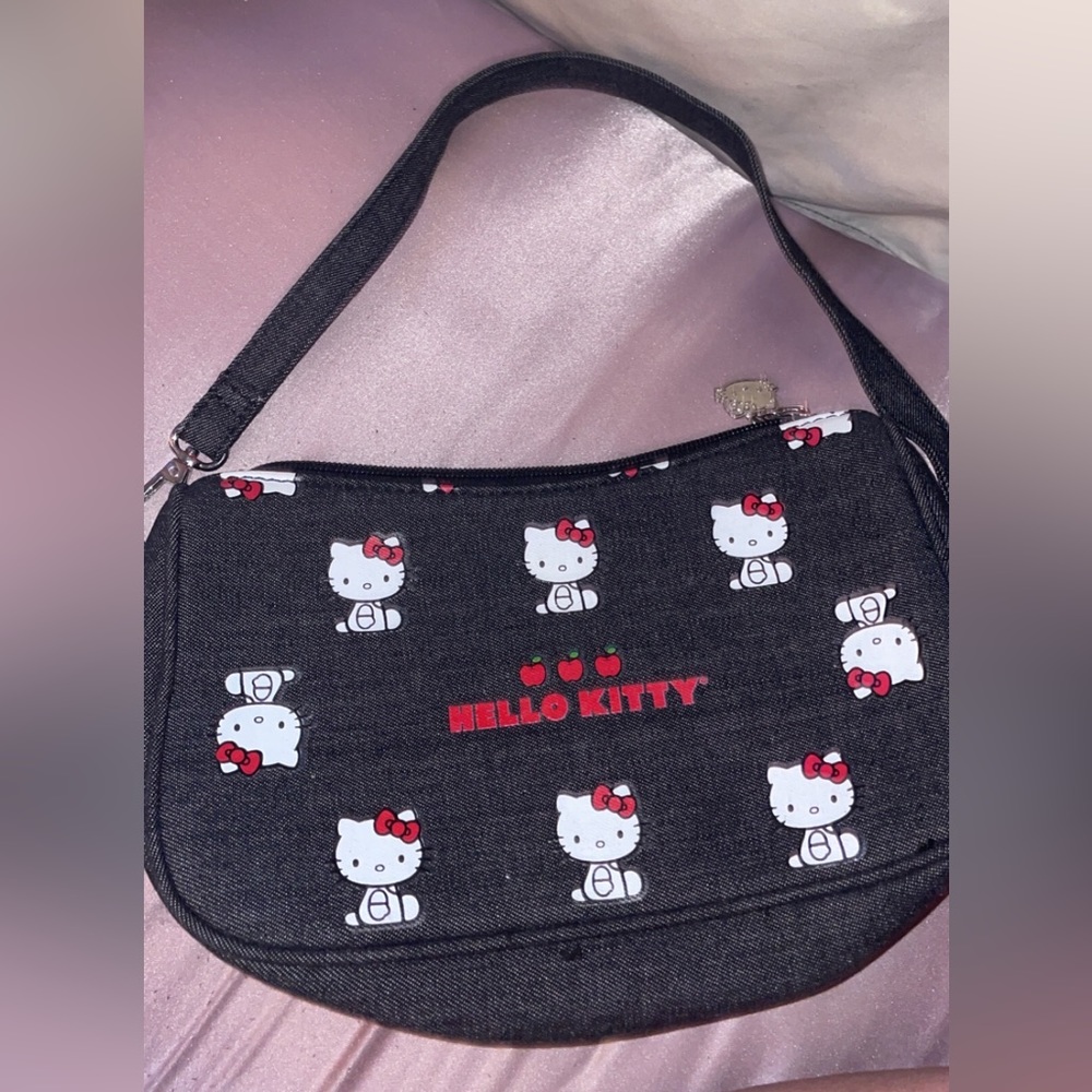 SHEIN HELLO KITTY PURSE!!